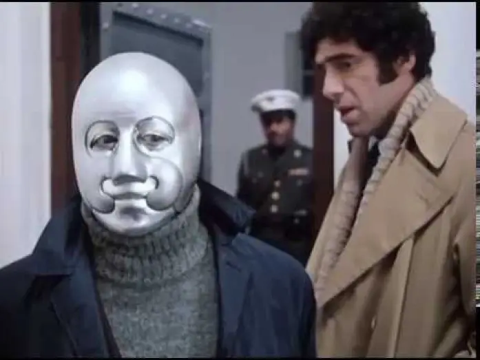Відео до фільму Who? — elliot gould interrogates a robot spy...
