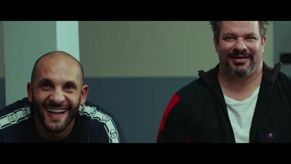 Відео до фільму Тріумф — UN TRIOMPHE - Bande Annonce [VF]