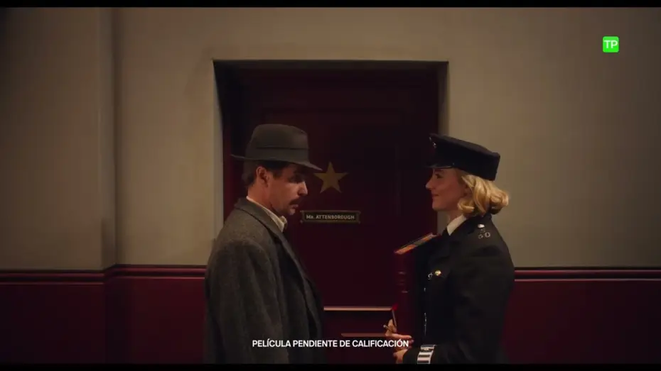Відео до фільму Як вони біжать — Escena: 'Seguro que lo conoce'