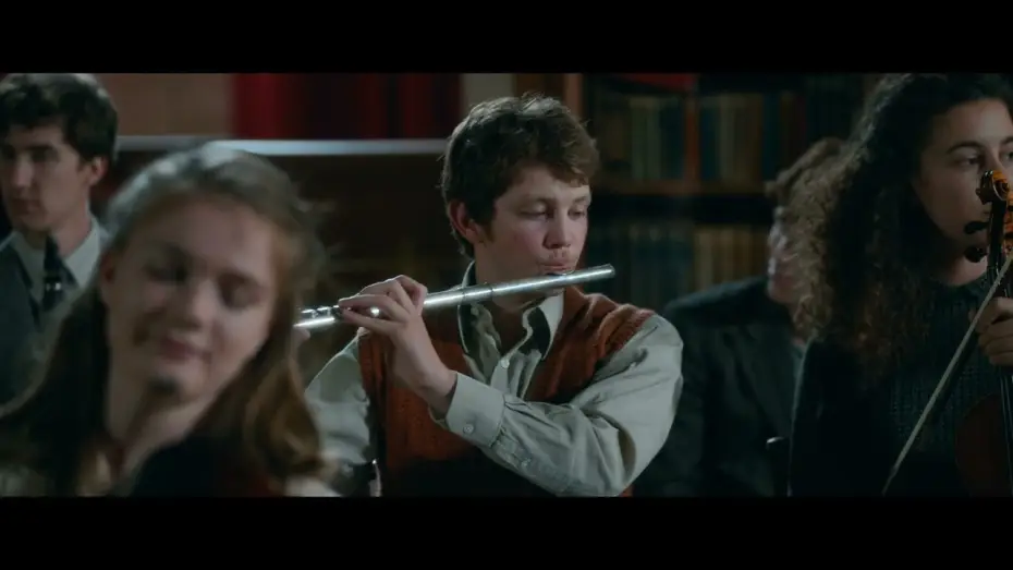 Відео до фільму Une jeune fille qui va bien — A Radiant Girl trailer