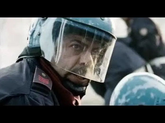 Відео до фільму A.C.A.B. - All Cops Are Bastards — ACAB (All Cops are bastards) Bande Annonce VOST