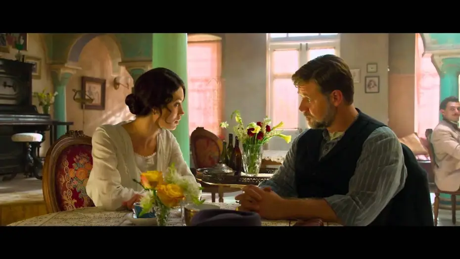 Відео до фільму Шукач води — LA PROMESSE D’UNE VIE / Extrait 3 "Le Café du Destin" VF [Au cinéma le 15 avril]