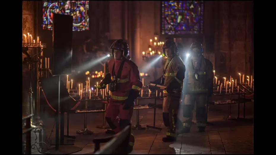 Відео до фільму Notre-Dame brûle — Arde Notre Dame - Trailer español