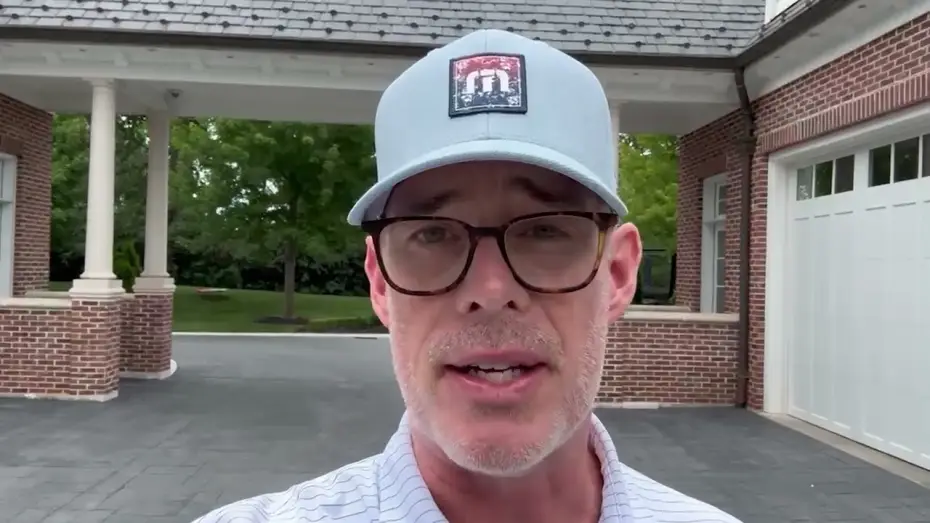 Відео до фільму Rally Caps — ESPN Announcer JOE BUCK, the Voice of Monday Night Football