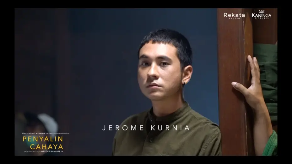 Відео до фільму Копіювальник — Jerome Kurnia pemeran film PENYALIN CAHAYA sebagai TARIQ