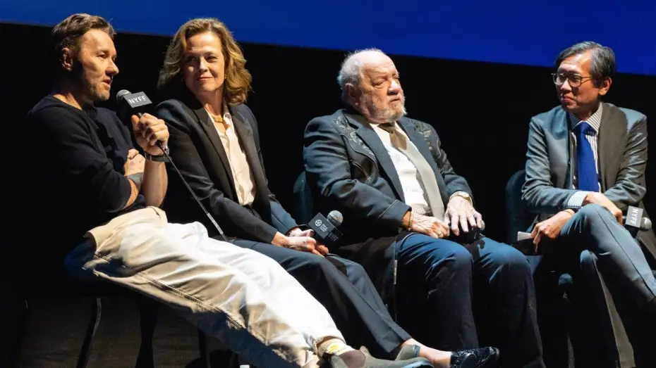 Відео до фільму Тихий садівник — Paul Schrader, Joel Edgerton & Sigourney Weaver on Master Gardener