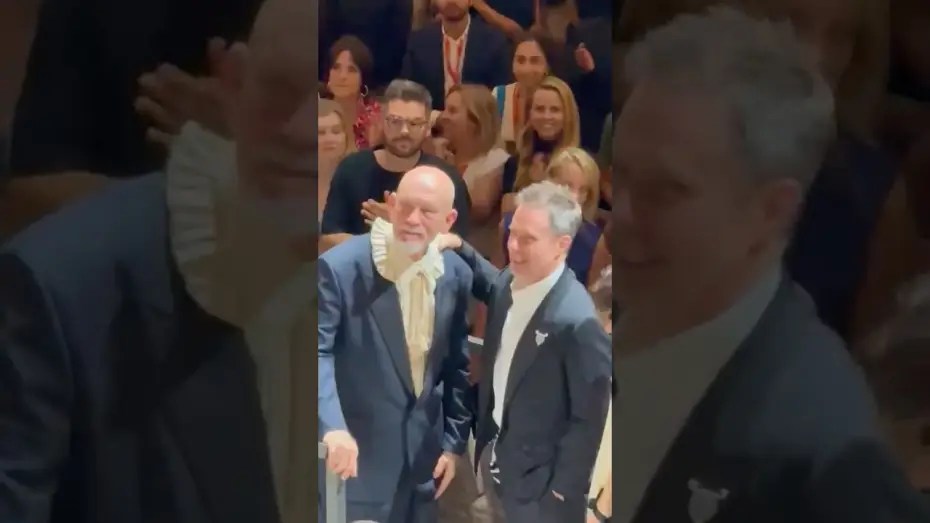 Відео до фільму Дикий кінь номер дев'ять — Venice Standing Ovation