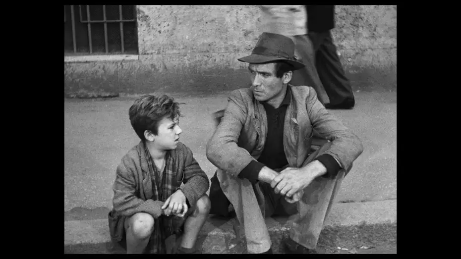 Відео до фільму Викрадачі велосипедів — LADRI DI BICICLETTE di Vittorio De Sica - Trailer (Il Cinema Ritrovato al cinema)