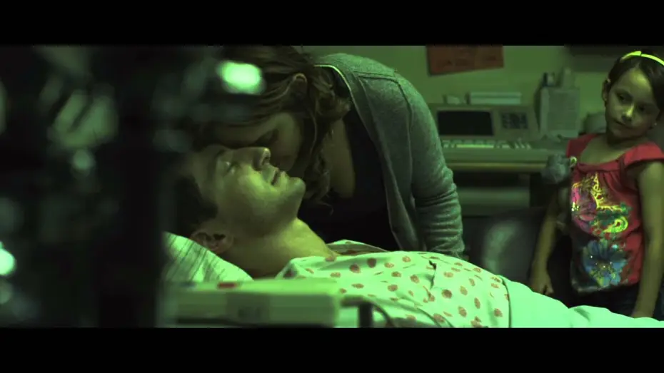 Відео до фільму Extracted — EXTRACTED Trailer HD VF
