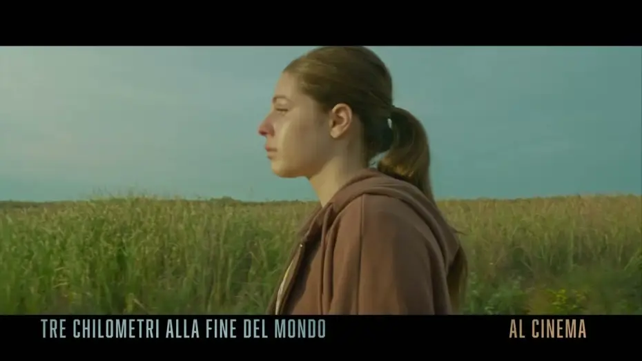 Відео до фільму Trei kilometri p&acirc;nă la capătul lumii | TRE CHILOMETRI ALLA FINE DEL MONDO - Trailer dal 14 maggio al cinema