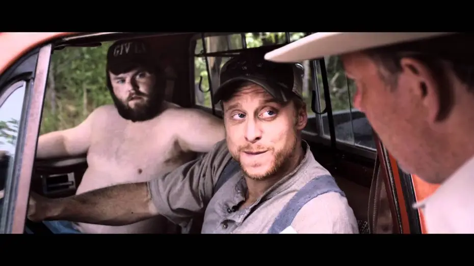 Відео до фільму Такер і Дейл проти зла | TUCKER & DALE FIGHTENT LE MAL - Extrait 1 - VF