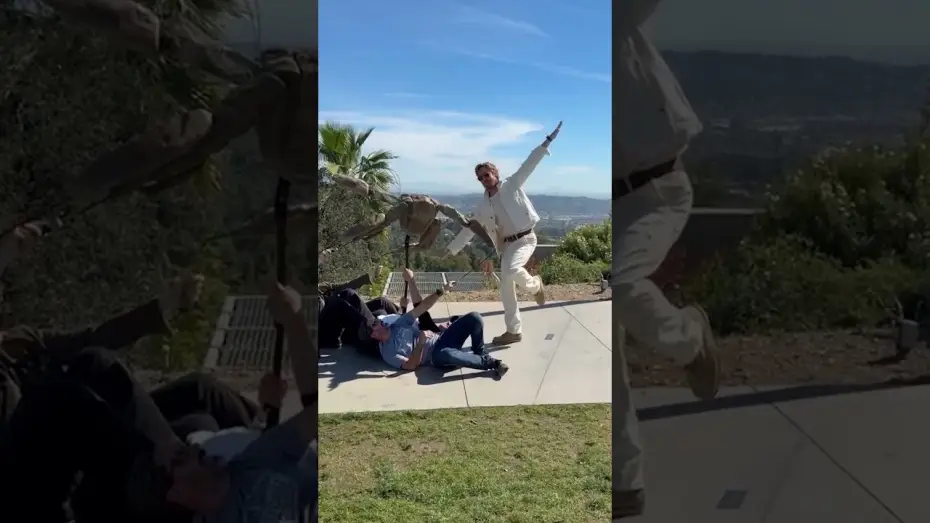 Відео до фільму Проєкт &laquo;Аве Марія&raquo; | Ryan Gosling throws a Hail Mary to fix the La La Land poster, thanks to Rocky&hellip;.