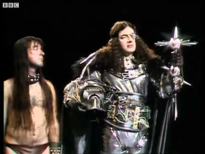 Відео до фільму Blackadder's Christmas Carol — Ghost of Christmas future - Blackadder's Christmas Carol - BBC