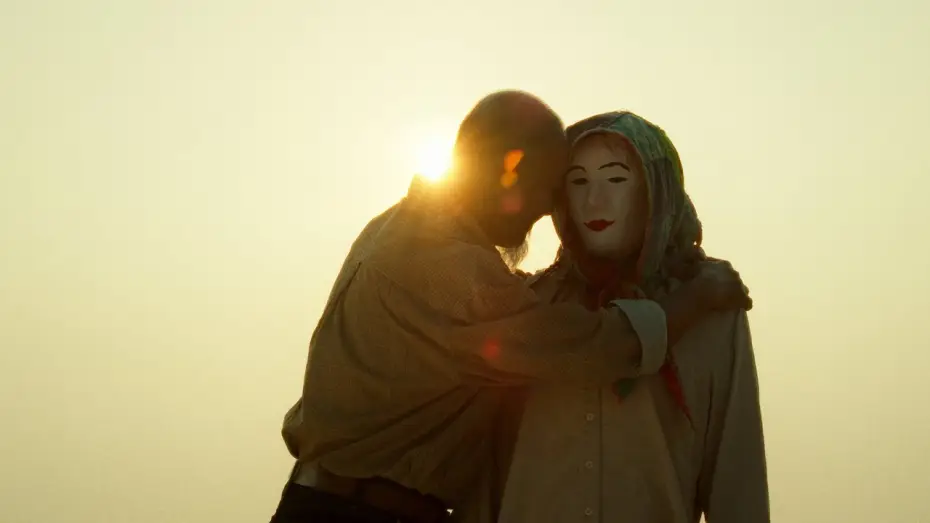Відео до фільму Поховай нас у самотній пустелі — Bury Us in a Lone Desert - trailer | IFFR 2025