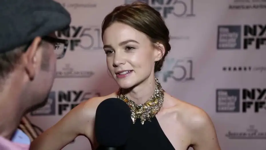 Відео до фільму Всередині Л'юіна Девіса — NYFF51: Carey Mulligan - "Inside Llewyn Davis" Red Carpet
