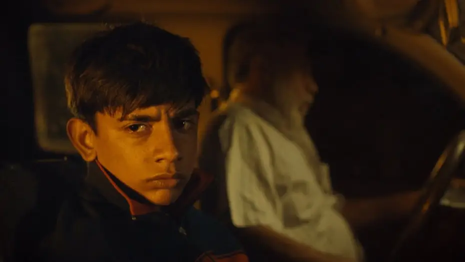 Відео до фільму Ciudad sin sue&ntilde;o | Trailer - CIUDAD SIN SUE&Ntilde;O (Sleepless City) dir. Guillermo Galoe (EN)