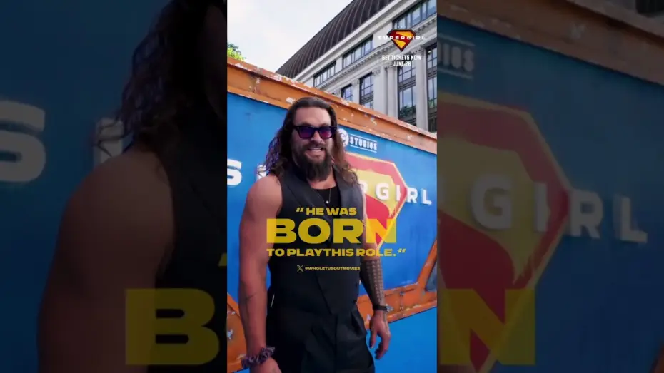 Відео до фільму Суперґьорл — Rockin’ out as the Main Man.