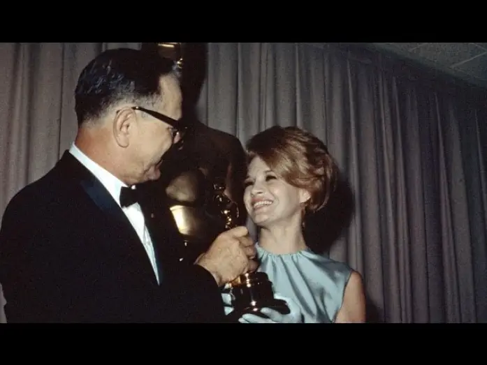 Відео до фільму Клеопатра — "Cleopatra" winning the Oscar® for Special Effects