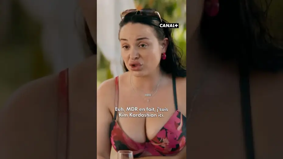 Відео до фільму Coka Chicas | "Je peux g&eacute;rer n'importe quel mec avec mon sourire" 🫦