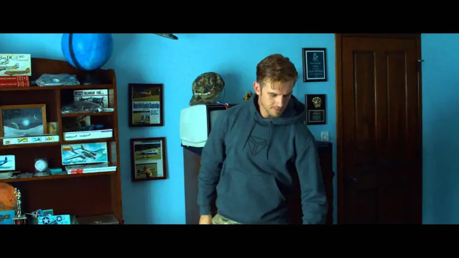 Відео до фільму Гість — Calebs Room
