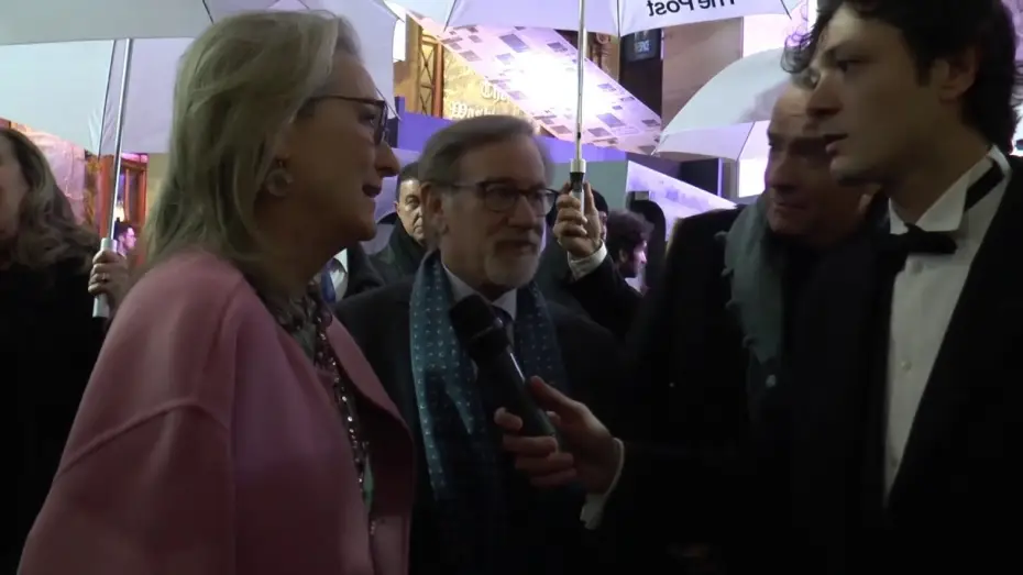 Відео до фільму Секретне досьє | The Post - Intervista a Meryl Streep, Tom Hanks e Steven Spielberg - Premiere Italiana