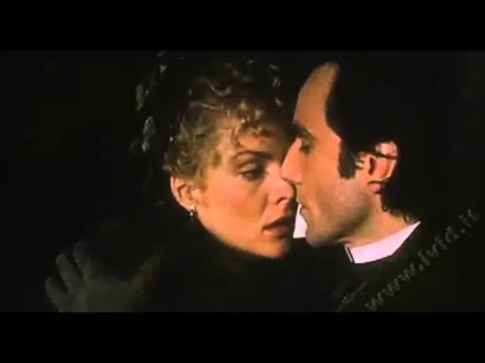 Відео до фільму Епоха невинності | L'et&agrave; dell'innocenza (1993) - Trailer ITALIANO