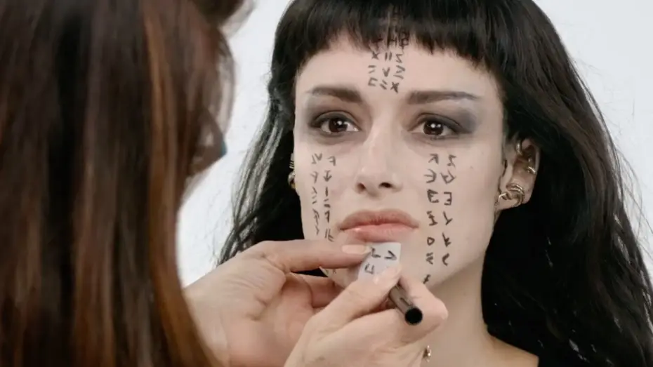 Відео до фільму Мумія — LA MUMMIA con Tom Cruise - La realizzazione del makeup di Sofia Boutella