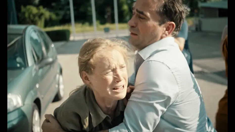Відео до фільму Otec | FATHER de Tereza Nvotov&aacute; - Bande-annonce officielle VOSTFR