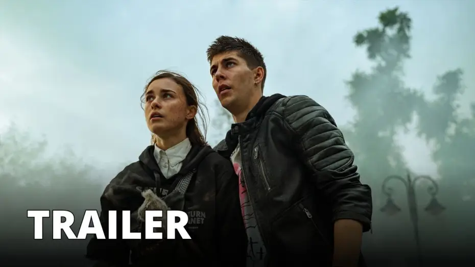 Відео до фільму Мира | 12 ORE PER LA FINE DEL MONDO (2022) | Trailer italiano del disaster movie russo