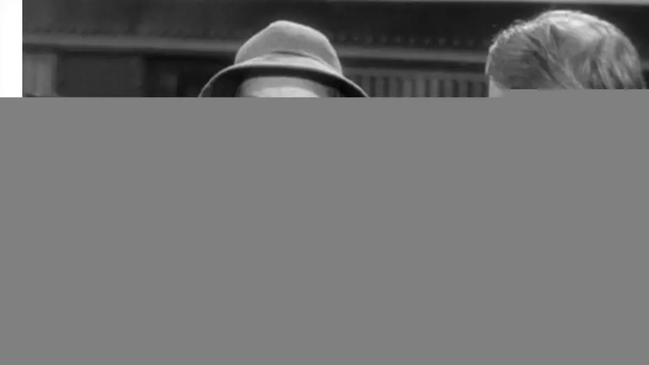 Відео до фільму Ніночка | Ninotchka (1/10) Movie CLIP - Don't Make An Issue of My Womanhood (1939) HD