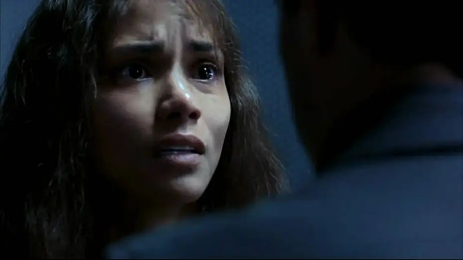Відео до фільму Готика — Gothika - trailer ita HD
