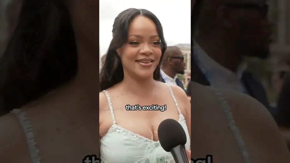 Відео до фільму Smurfs | Rihanna Describes Smurfs Movie