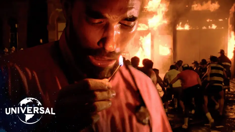 Відео до фільму Роби як треба! | Radio Raheem's Death Sparks Riot in 4K HDR