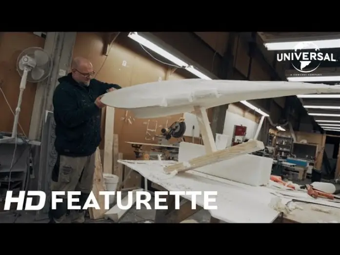 Відео до фільму Смертні машини | Mortal Engines - Featurette Mortal Artists "Le mod&eacute;liste" VOST