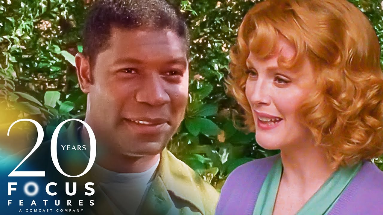 Відео до фільму Далеко від раю | Dennis Haysbert Gives Julianne Moore a Day To Escape Life