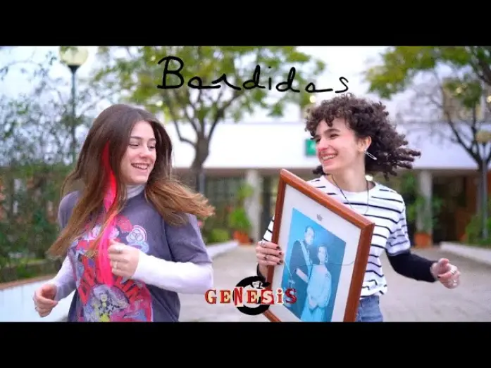 Відео до фільму Bandidas | Cortometraje: BANDIDAS