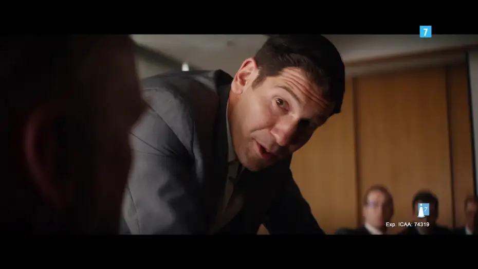 Відео до фільму Аутсайдери | Clip en espa&ntilde;ol "Pensar como Ferrari"