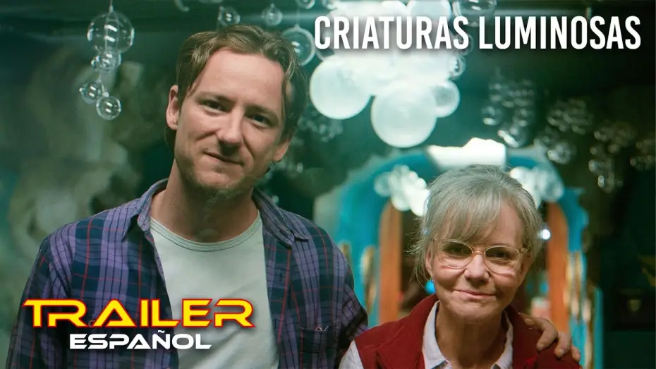 Відео до фільму Напрочуд кмітливі створіння | Criaturas luminosas - Tr&aacute;iler espa&ntilde;ol