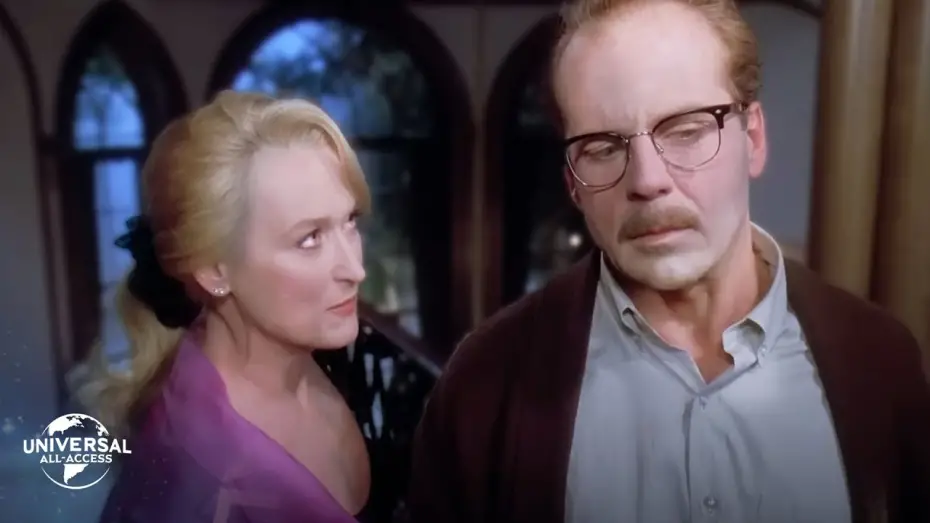 Відео до фільму Смерть їй личить | Bruce Willis And Meryl Streep's Deadly Disagreement - Extended Preview