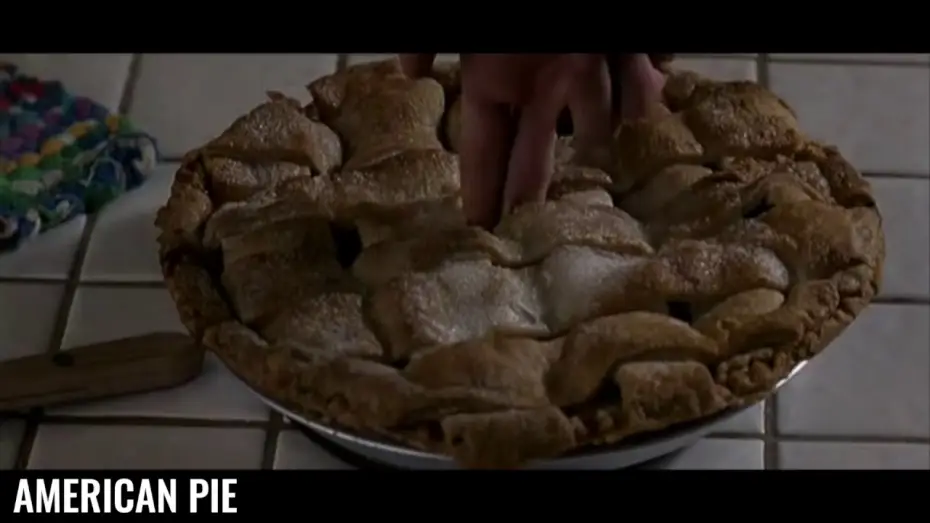 Відео до фільму Американський пиріг | American Pie - Sc&egrave;ne culte - baise une tarte aux pommes