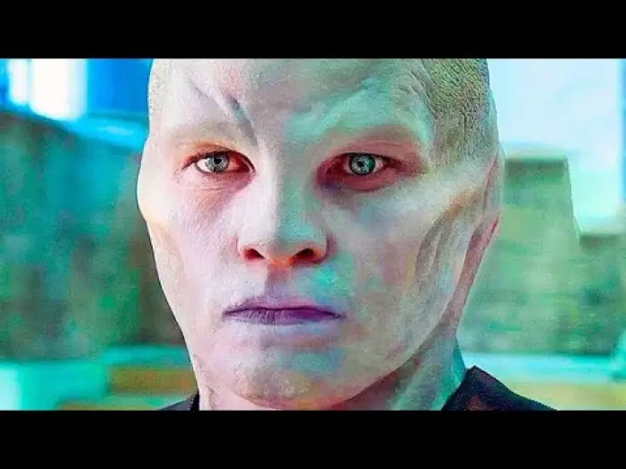Відео до фільму Титан — TITAN (Trailer español)
