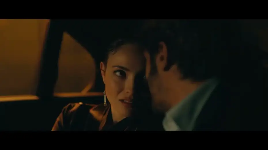 Відео до фільму Проси у мене все, що захочеш | &ldquo;Soy una caja de sorpresas, Sr. Zimmerman&rdquo;