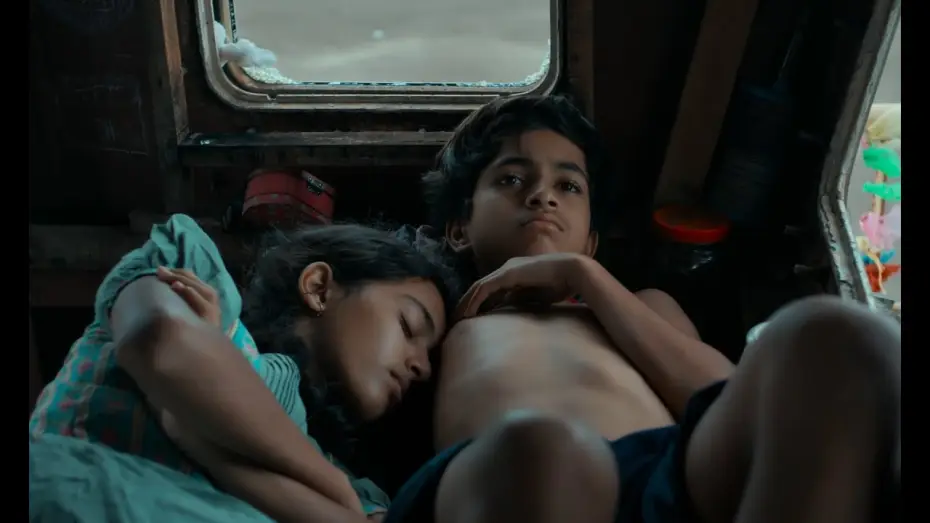 Відео до фільму Small Clouds | Small Clouds(2025) | FTII Diploma Trailer | Shubham Sumit | Naina Sareen | Vaishnavi Raut