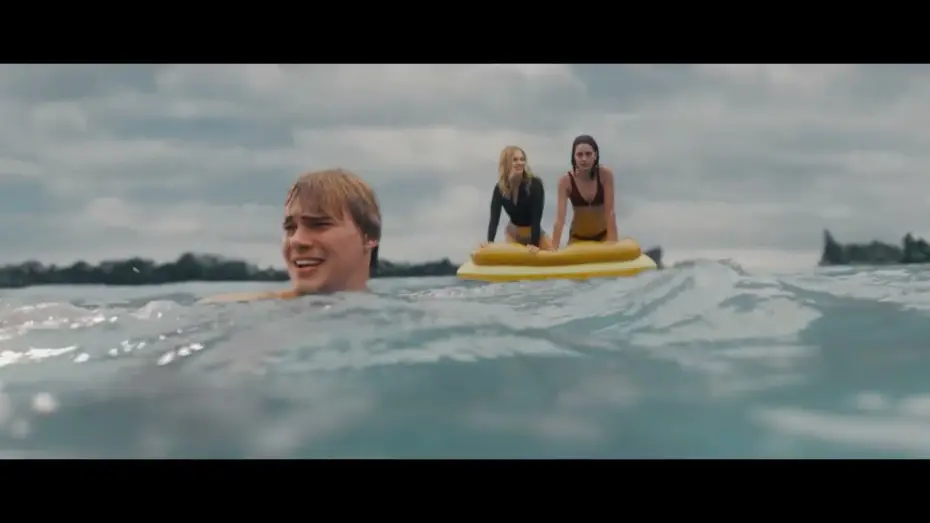 Відео до фільму Вбивча косатка | Killer Whale (2026) | "Something in the Water" Clip