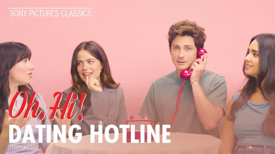 Відео до фільму О, привіт! — "1-800-ASK-OH-HI" with Molly Gordon, Logan Lerman, Geraldine Viswanathan, & Sophie Brooks