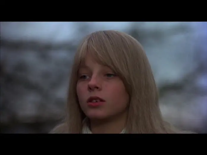 Відео до фільму Дівчинка, що живе в кінці провулка | Sad Cafe - Strange Little Girl