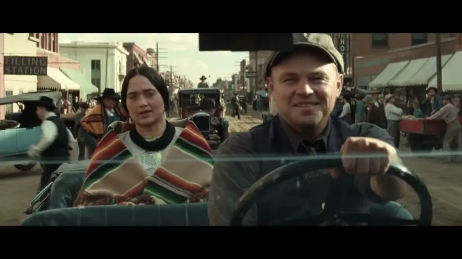 Відео до фільму Вбивці квіткової повні — Clip - “Apuesto Diablo”