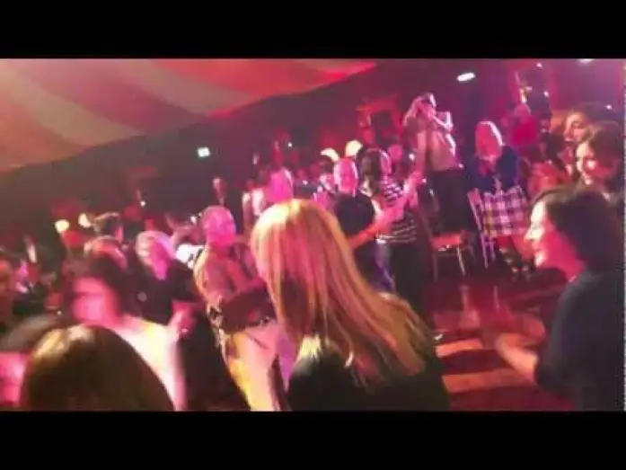 Відео до фільму Відважна | Moments with MAndrews - "Dancefloor"