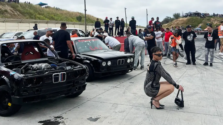 Відео до фільму Queezy visits the Races — Queezy visits the Races
