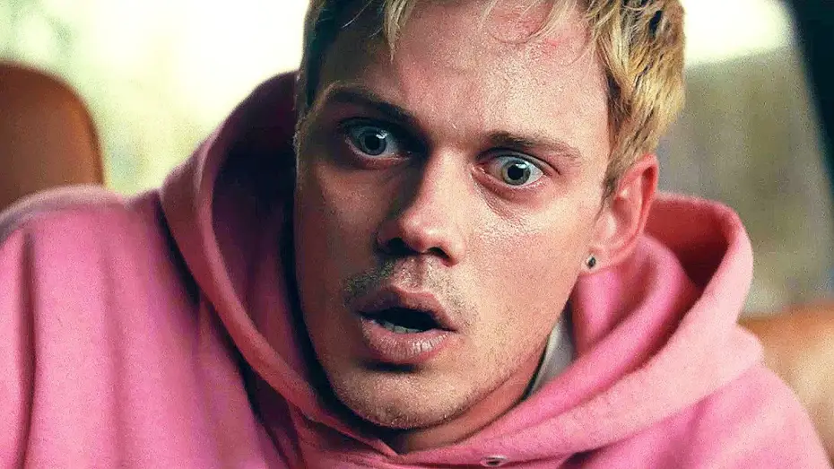 Відео до фільму Під замком | Западня &mdash; Русский трейлер (Дубляж, 2025)